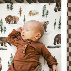 GRSSDER bear-rainbow print on sheets adds cute, calming touch to nursery sleep.