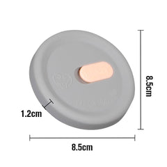 Haakaa cap fits all pumps for secure storage and easy travel.