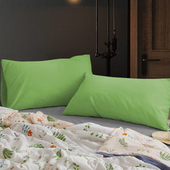 Close-up of Egyptian cotton weave on Hadi Bedding pillowcase for durability.
