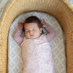 HALO Sleepsack 3-way adjustable swaddle showing Arms-In fit for calm sleep and easy transitions.