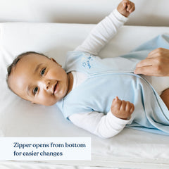 HALO SleepSack Large Baby Blue hip-healthy design supports comfortable hip position during sleep.