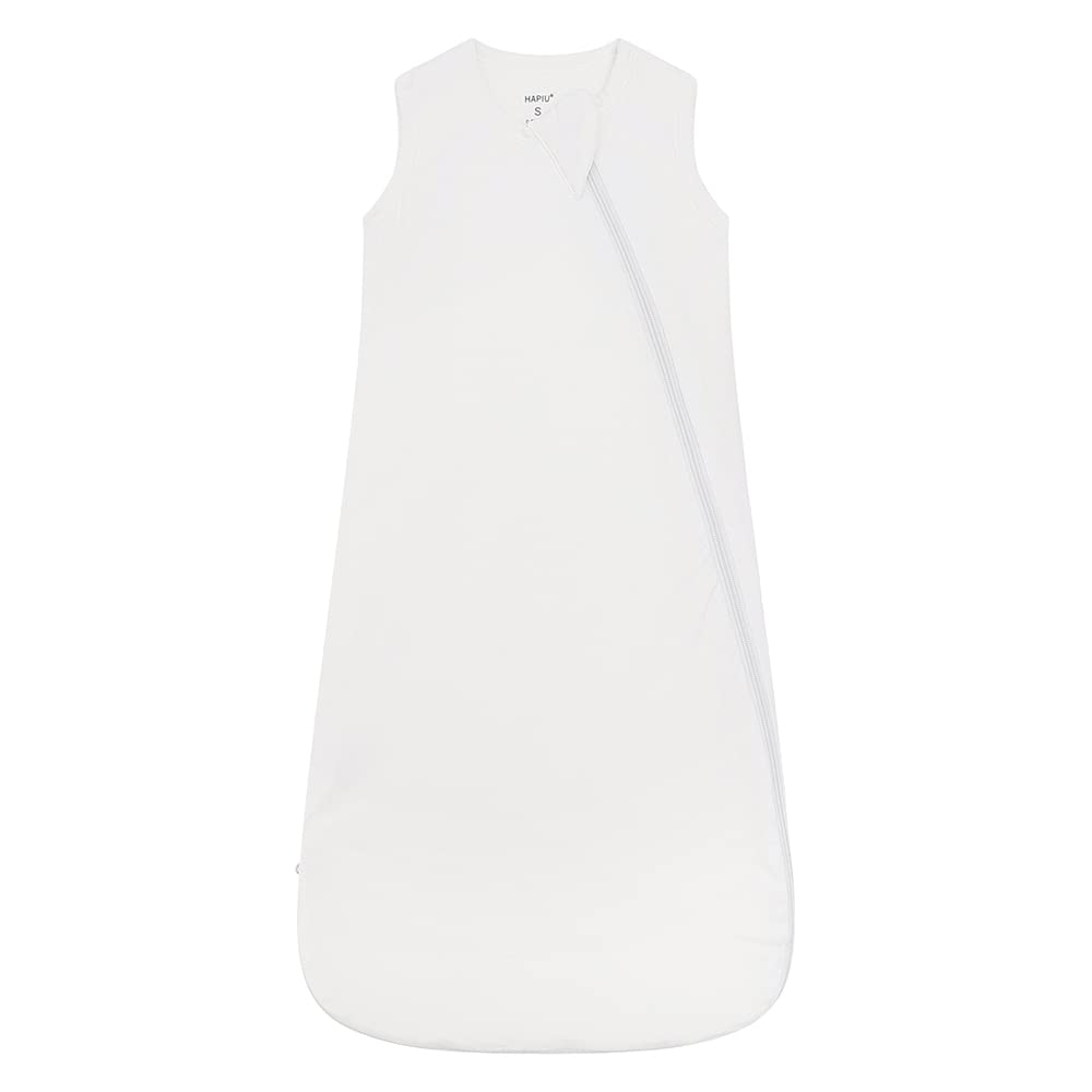 HAPIU bamboo sleep sack Cloud fabric closeup, buttery-soft and breathable for baby comfort.