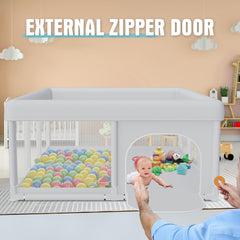 Hiaksedt zipper gate provides secure access for quick entry.