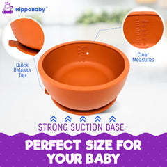 HippoBaby bib with pocket catching spills to protect clothing.