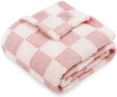 HOMRITAR 3D checkerboard baby blanket with soft, cozy fleece for naptime.