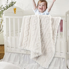 HOMRITAR cream 30x40 blanket shows soft touch for newborn comfort