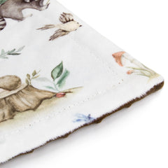 HOMRITAR double-layer blanket highlights warmth without heaviness for easy all-day use.