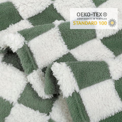HOMRITAR multiuse blanket supports swaddle, cover, and playtime on the go.