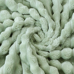 HOMRITAR Reversible fleece on both sides offers versatile comfort