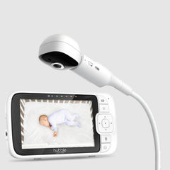 Hubble Connected Nursery Pal Skyview 5-inch screen delivers crisp real-time viewing.