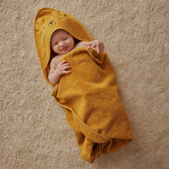 Huxie hooded towel yellow trim—absorbent surface for quick drying and warmth.