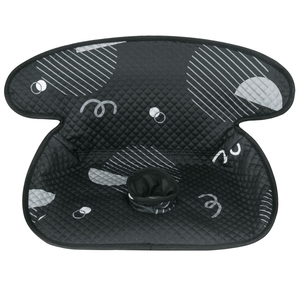 INFANZIA Dry Seat waterproof liner protects car seats from leaks and spills.