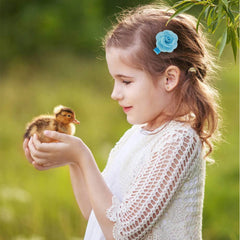 insowni soft grosgrain material ensures gentle wear on tiny tresses