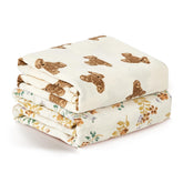 Insular bear-pattern muslin swaddle blanket for cozy newborn sleep