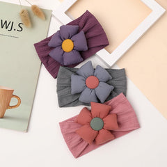 JIAHANG 3D flower headband boosts charm during photo moments.