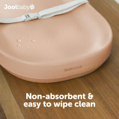 Jool Baby waterproof pad surface, wipe-clean and mess-resistant.