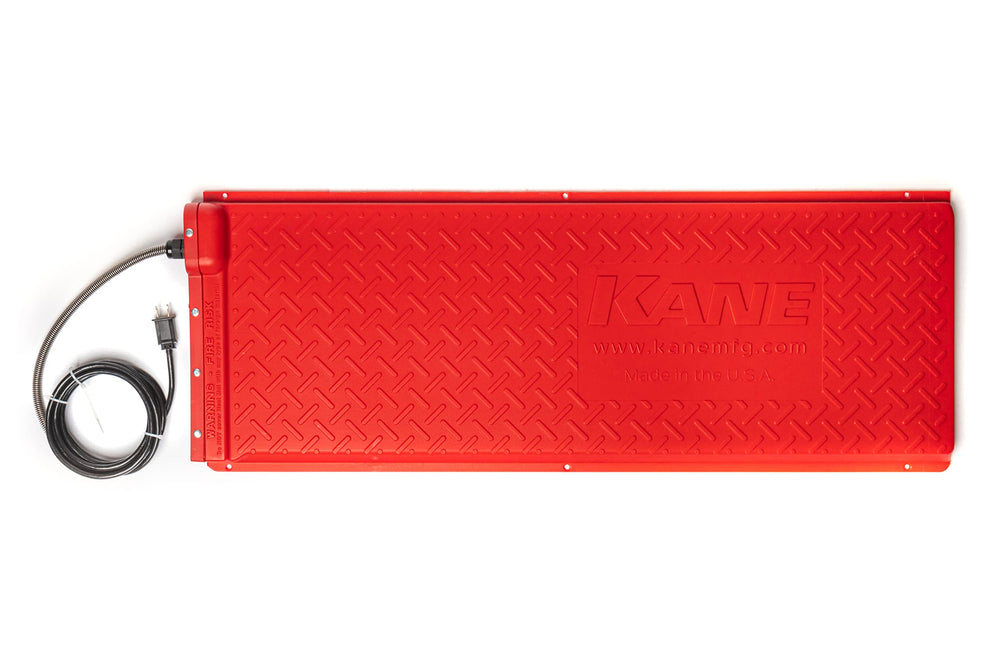 KANE baby pig heat mat 36-inch delivers steady warmth for piglets in cold pens.