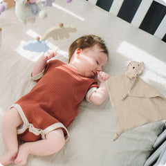Knirose Lion Lovey portable blanket for easy grab-and-go comfort.