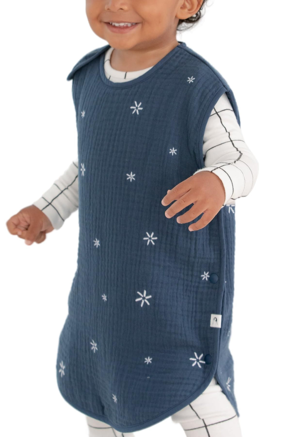 Konny baby sleep sack in navy sparkle offers breathable comfort for restful nights