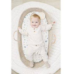 Konssy bassinet sheet soft muslin cotton highlighting gentle touch against baby skin