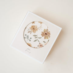 Konssy birth announcement card included in the set