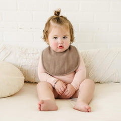 Konssy muslin baby bibs nickel-free-snaps adjust as babies grow.