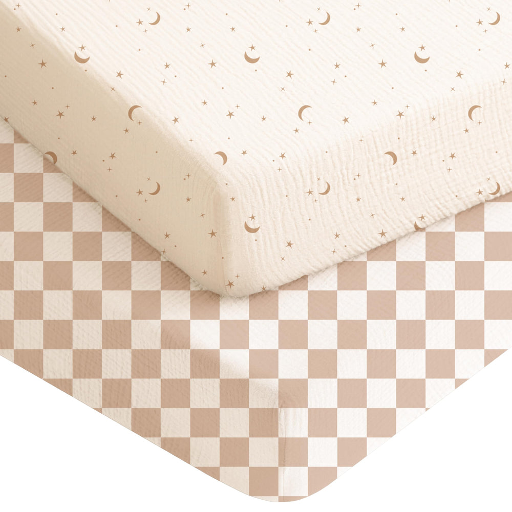 Konssy muslin crib sheets Coffee Check – breathable fabric for comfy naps.
