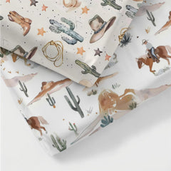 KuphiL10C elastic secure-fit crib sheet stays in place throughout the night.
