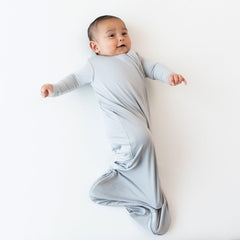 KYTE BABY sleep bag Storm small, close-up of J-shaped zipper for easy changes