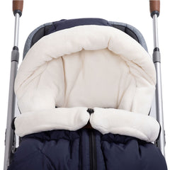 KZ Dotnz footmuff shows two-way zipper for easy baby access.