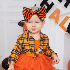 Lanmerry pumpkin-pattern bow brightens Halloween outfits for celebrations.