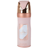 Lattafa Asdaaf Ameerat Al Arab Prive Rose bottle pour showcases elegant design and long-lasting scent.