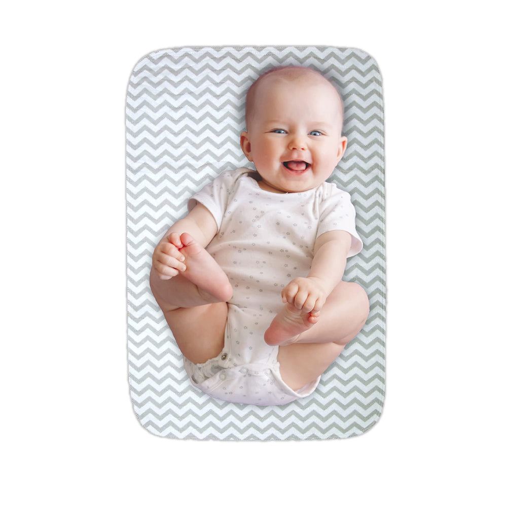 Lessy Messy portable changing mat grey, extended surface for comfortable diaper changes.