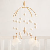 let's make baby mobile with felt balls calms baby in crib