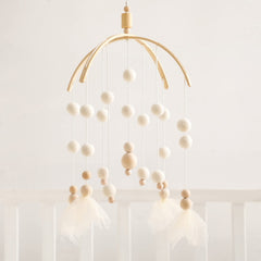 let's make baby mobile with felt balls calms baby in crib
