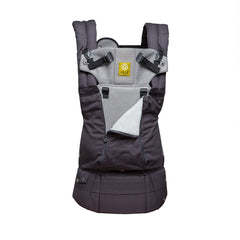LÍLLÉbaby Complete All Seasons carrier features a breathable mesh panel for temperature regulation.