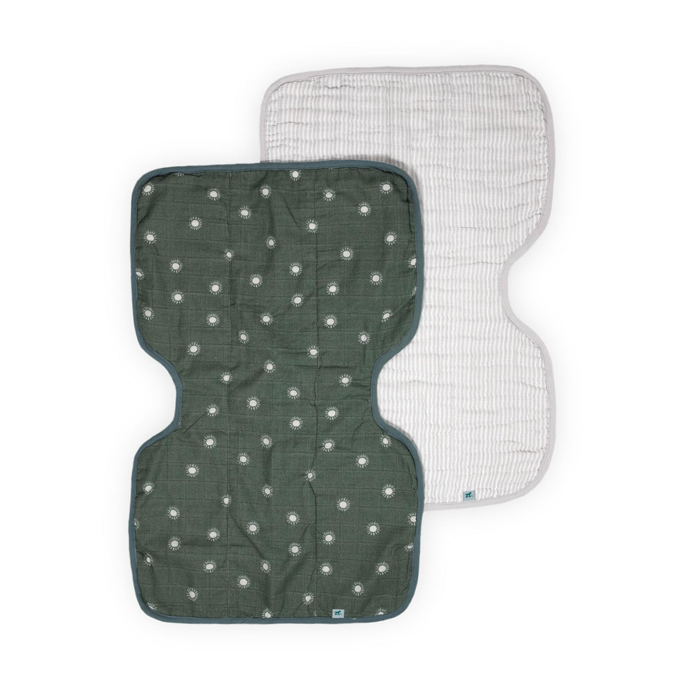 Little Unicorn burp cloths 2-pack in organic muslin cotton for gentle, highly absorbent protection.