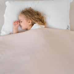 Littogoose Baby Comforter displayed as lightweight blanket for all-season comfort.