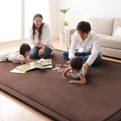 Loartee area rug coffee: large space for siblings to share toys.