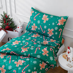 LONAVA Gingerbread-Man toddler comforter set offers ultra-soft microfiber for gentle night warmth.