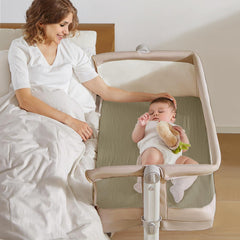 Lulumoon bassinet sheet with elastic edge fit securely on the mattress.