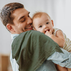 LYRICHOM BABY absorbent muslin fabric dries spills quickly for busy mealtimes.
