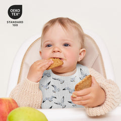 LYRICHOM bib adjustable snaps demonstrate easy neck-size customization