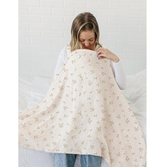 MairMore 100% cotton muslin fabric keeps mom and baby comfortable and breathable.