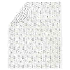 MakeMake Organics reversible design comforter offers two playful looks for easy room styling