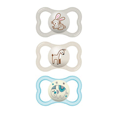 MAM Air shield with large air holes for breathable comfort on sensitive skin.