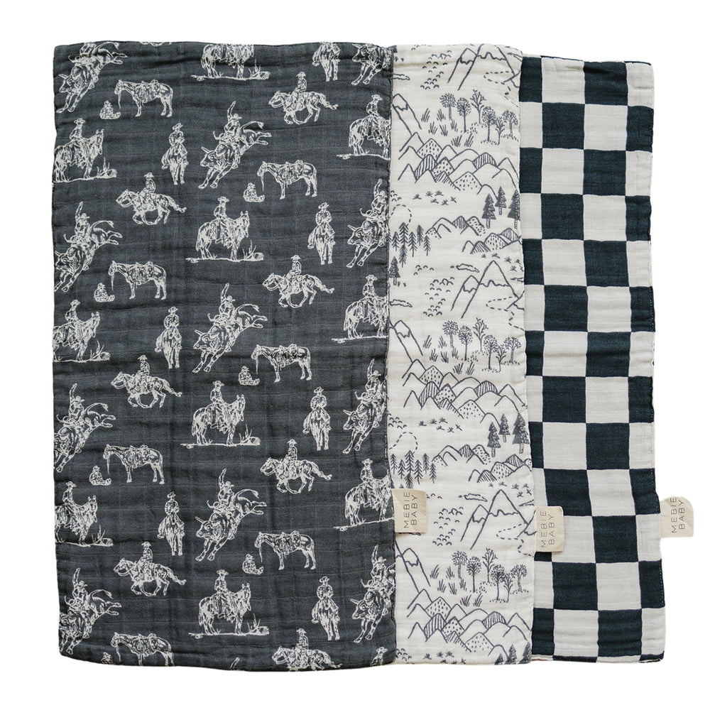 Mebie Baby burp cloths in muslin fabric protect baby's skin while catching spit-ups