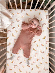 Meowcards bassinet sheet muslin close-up highlights soft breathable fibers.