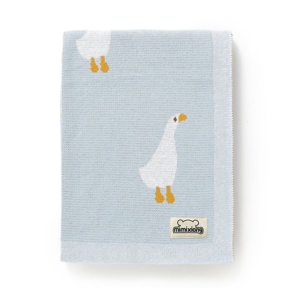 Mimixiong baby blanket with goose design for cozy swaddling and cuddling