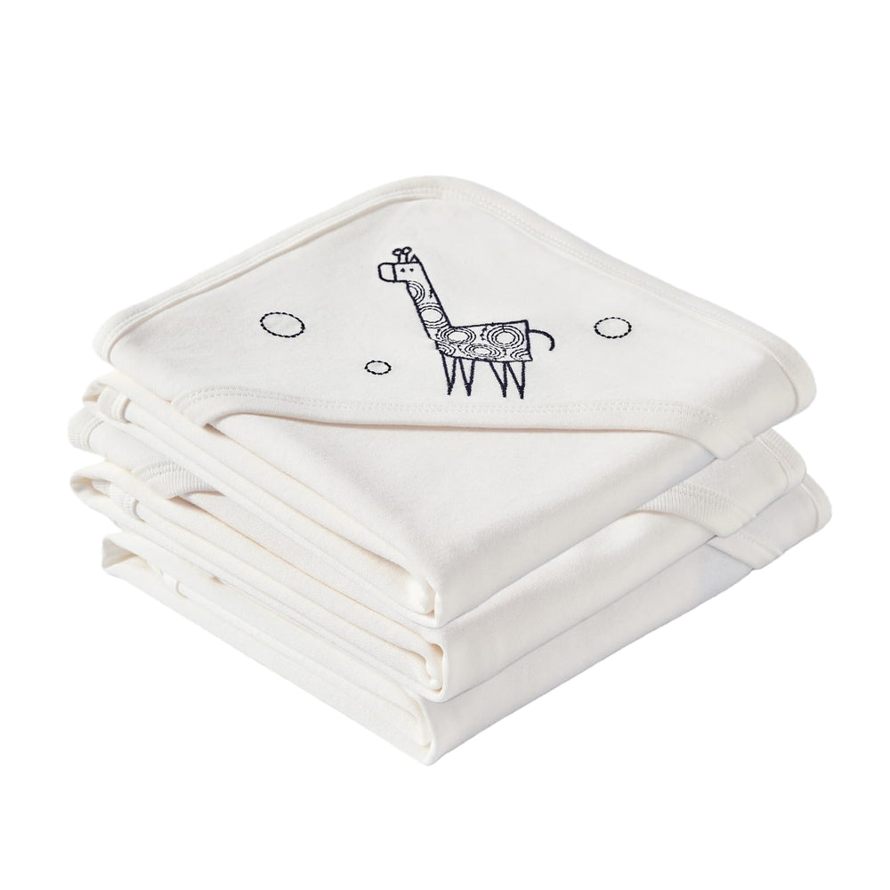 Minicoco baby swaddle blanket, soft cotton ideal for gentle wrapping and cozy naps.